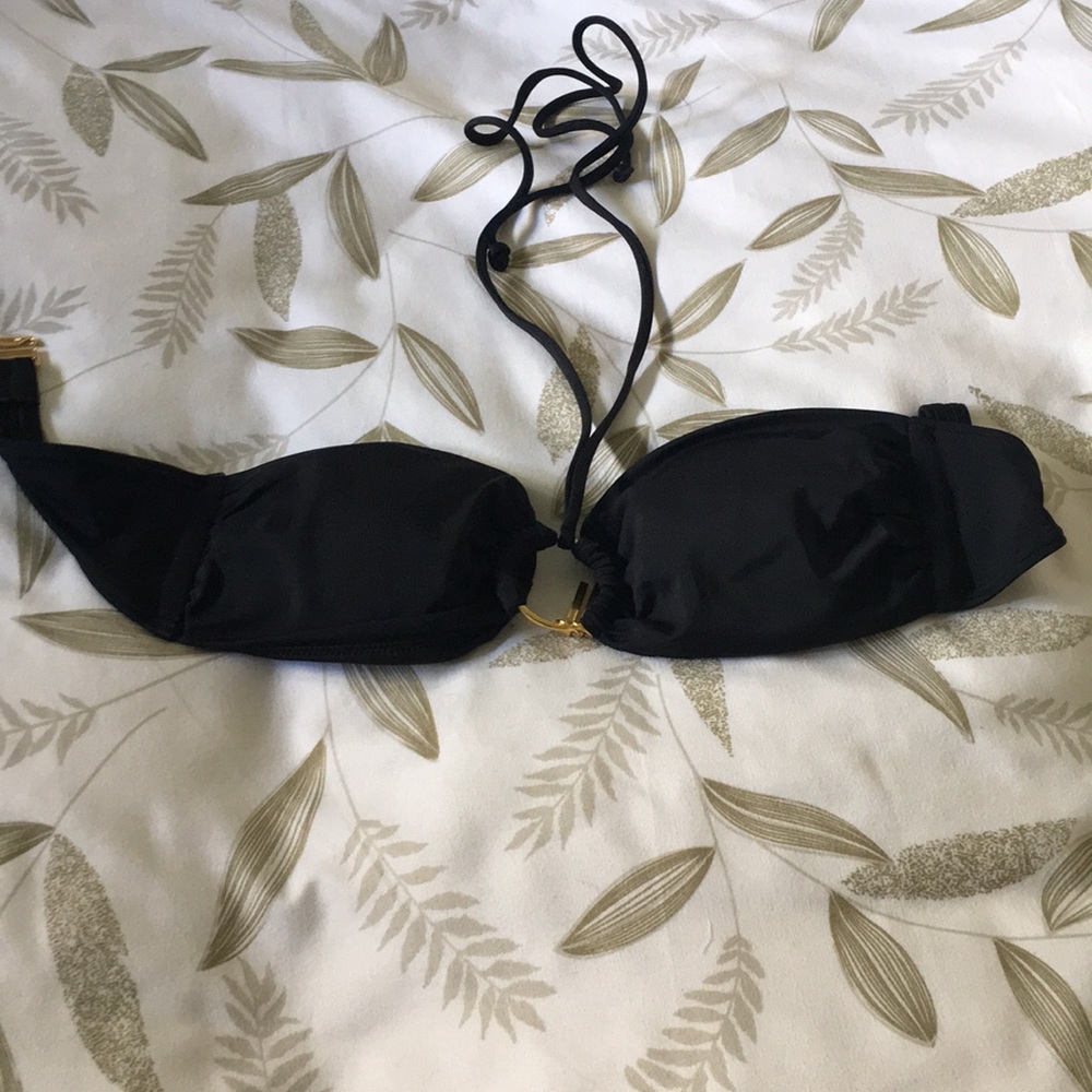 Black bikini top